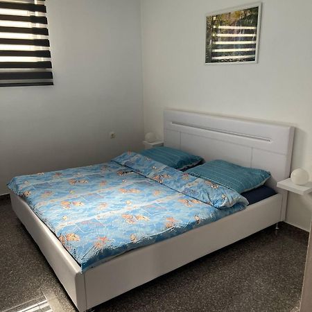 Apartments Ban Galizana Екстер'єр фото