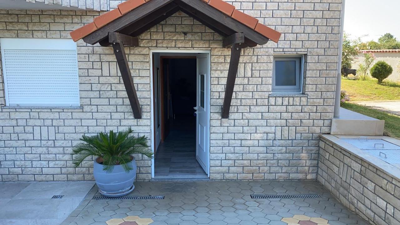 Apartments Ban Galizana Екстер'єр фото